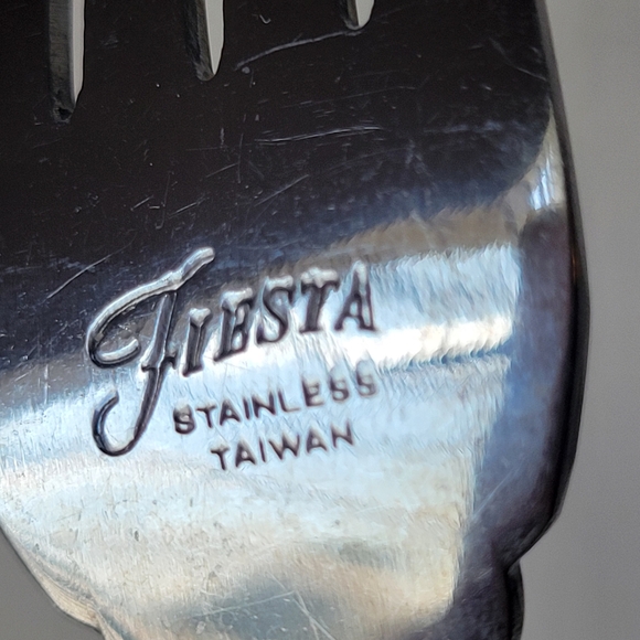 Fiesta Lilac Small Fork ~ Retired Color & Item ~ GUC ~ Fiestaware ~ Post-86 - Picture 11 of 16